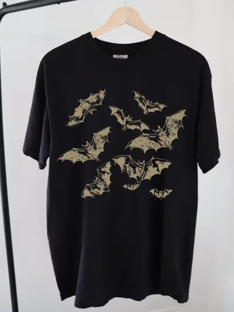 Vintage 90s Style Bat T-shirt