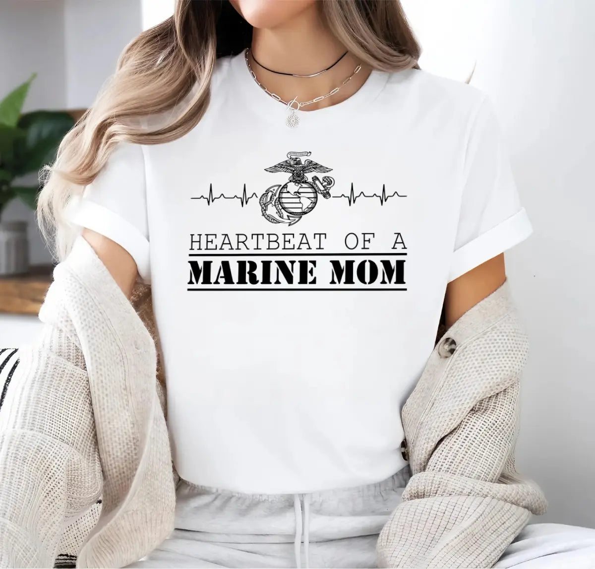 US Marine Mom Heartbeat T-Shirt – Proud USMC Mama Military Family Graphic Tee