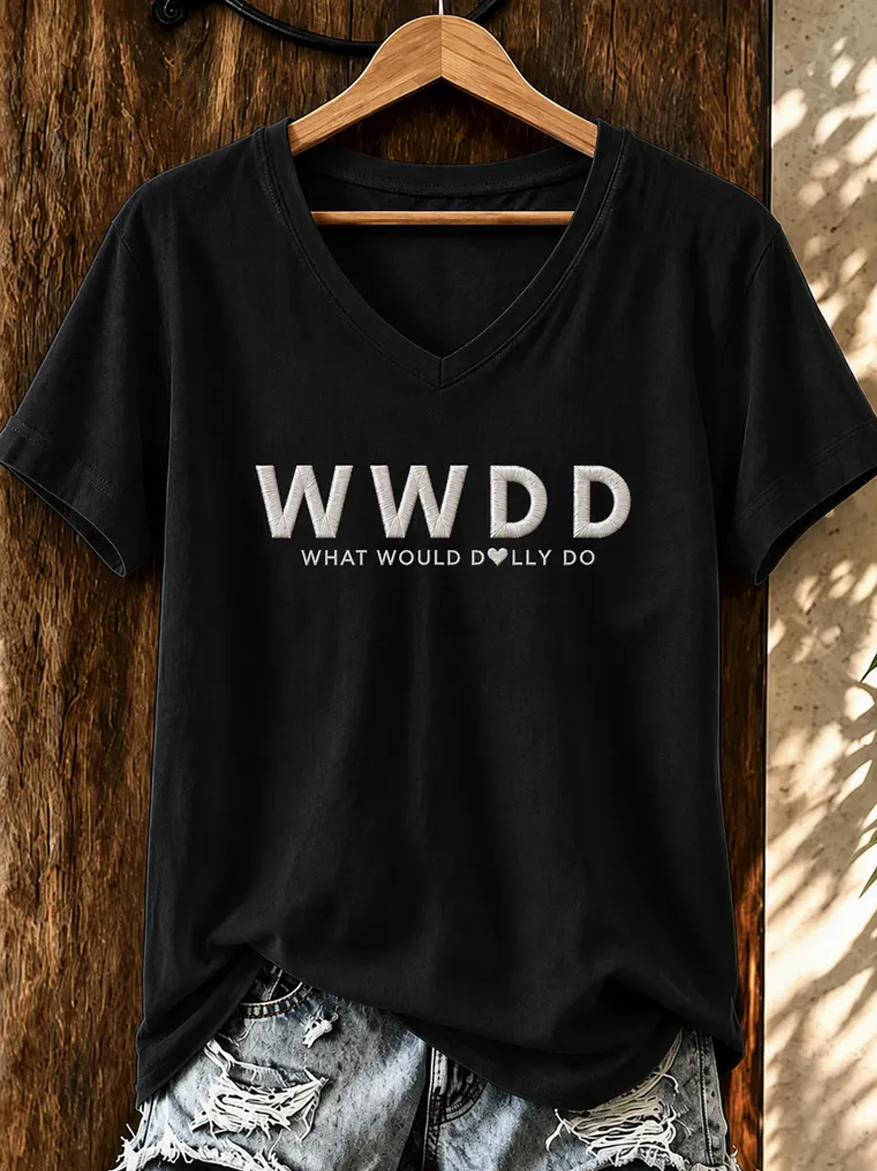 Women's Legendary female country singer T-Shirt