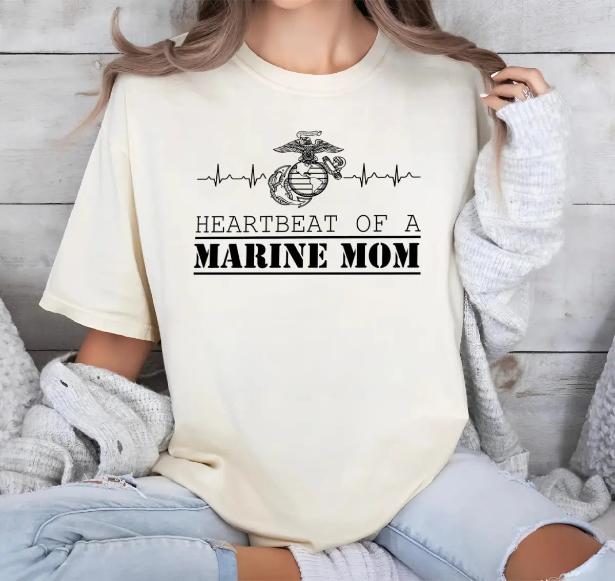 US Marine Mom Heartbeat T-Shirt – Proud USMC Mama Military Family Graphic Tee